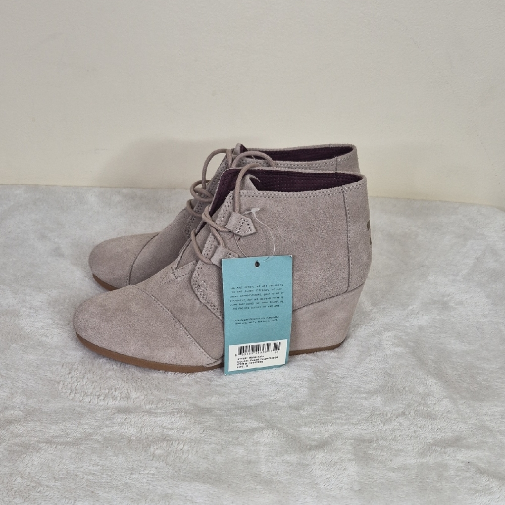 Toms Women's Desert  Taupe Tan Suede Wedge Boot Size 9 NWOB